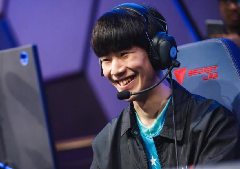 他的表现不 他的表现不