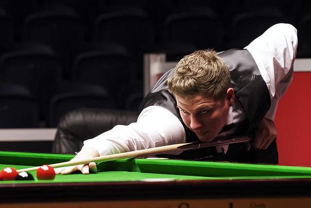 强敌抗衡 强敌抗衡