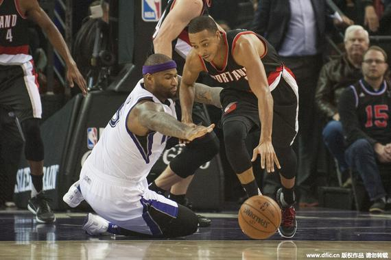 的比赛中突 的比赛中突