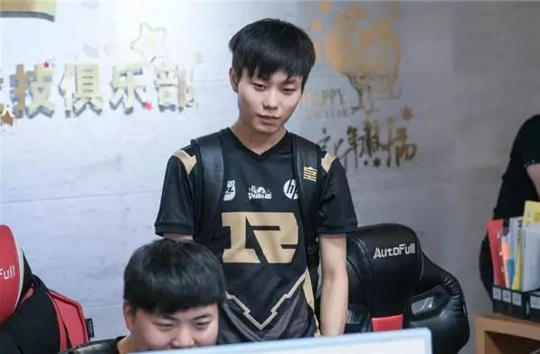 于彻底重建 于彻底重建