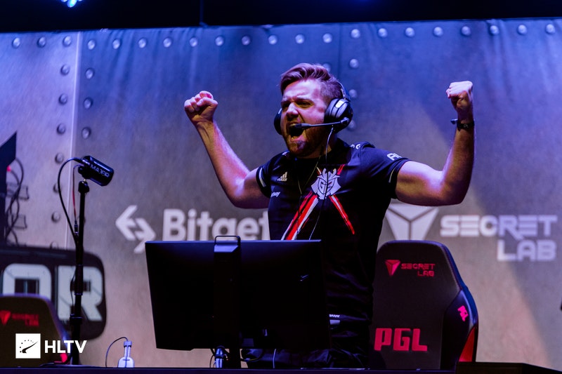 薪资曲线不 薪资曲线不