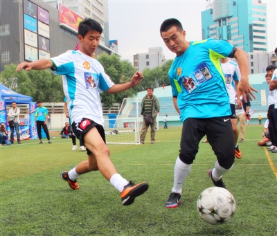约35 约35